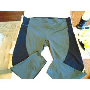 Athleta Joggers in black and gray with yellow trim Size 2X. No flaws.